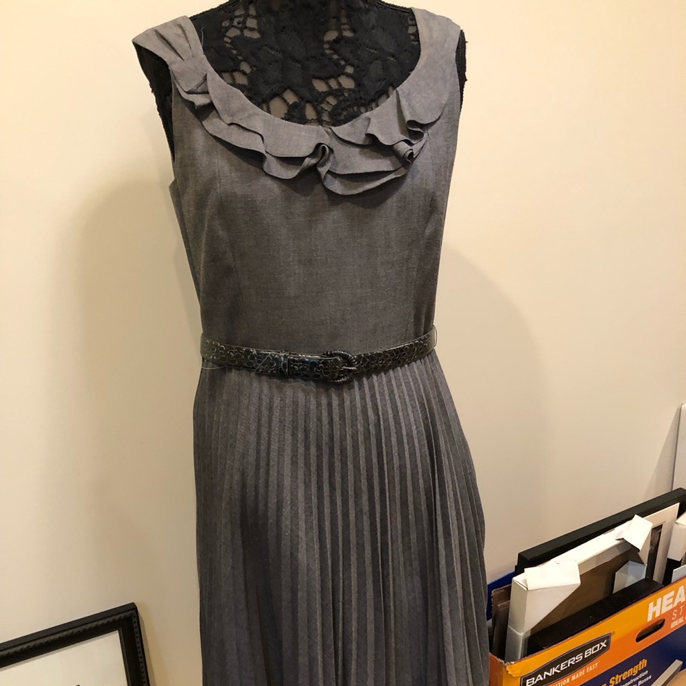 Tahari NWT Pleated Dress Sz 8